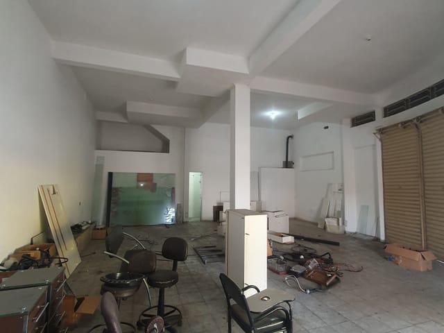 Loja com 73m², para alugar, no bairro Campo Grande em Rio de Janeiro