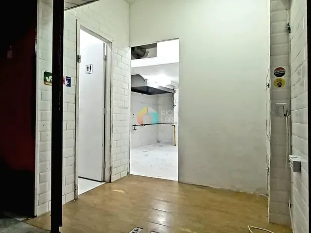 Loja com 85m², para alugar, no bairro Copacabana em Rio de Janeiro