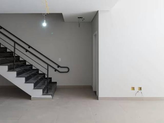 Foto do Loja - SALÃO COMERCIAL COM DUAS VAGAS DE GARAGEM COM EXCELENTE LOCALIZAÇÃO NA VILA FORMOSA!!! | Unique Imóveis