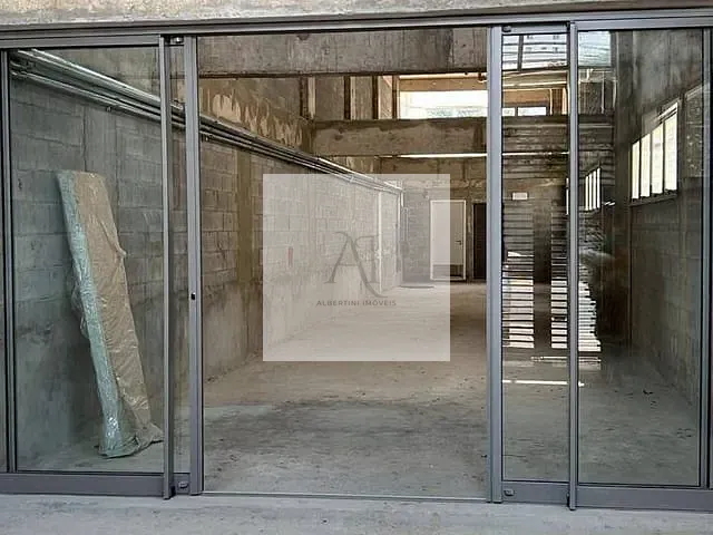 Loja com 250m², à venda ou para alugar, no bairro Vila Romana em São Paulo