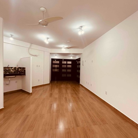Loja com 28m², à venda, no bairro Centro em Cabo Frio