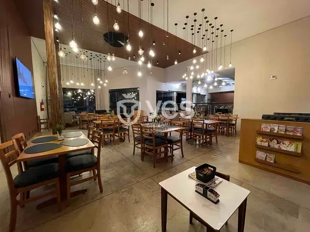 Loja com 470m², à venda, no bairro Centro em Araxá