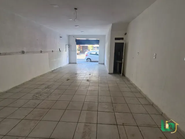 Loja para alugar, no bairro Centro em Muriaé