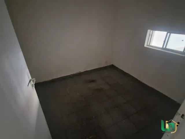 Loja para alugar, no bairro Centro em Muriaé