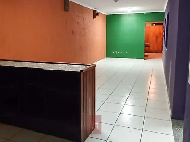 Loja com 150m², para alugar, no bairro Água Fria em São Paulo