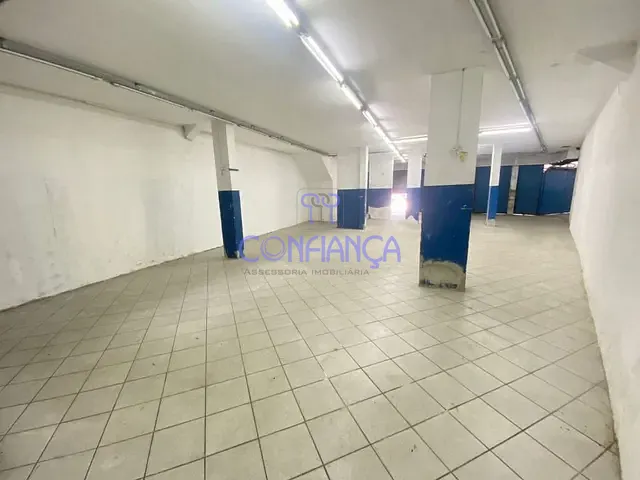 Loja com 380m², para alugar, no bairro Campo Grande em Rio de Janeiro