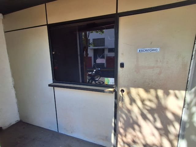 Loja com 130m², para alugar, no bairro Centro em Birigui