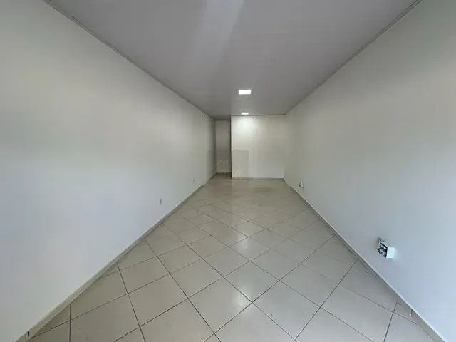 Sala com 35m², para alugar, no bairro Rincão Mimoso (Itaipuaçu) em Maricá