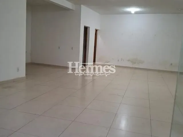 Loja com 526m², à venda, no bairro Parque Bom Retiro em Paulínia