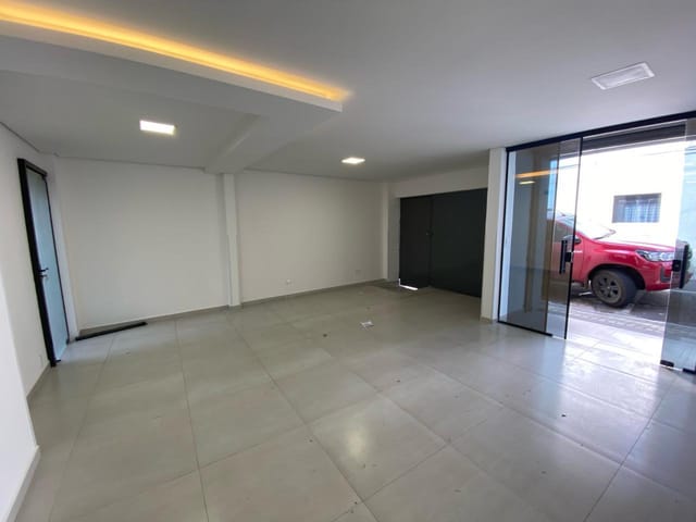 Foto do Loja - Espaço Comercial Disponível para Clínicas Médicas, Consultórios Odontológicos e Escritórios 🏥 | Adquira Imóveis