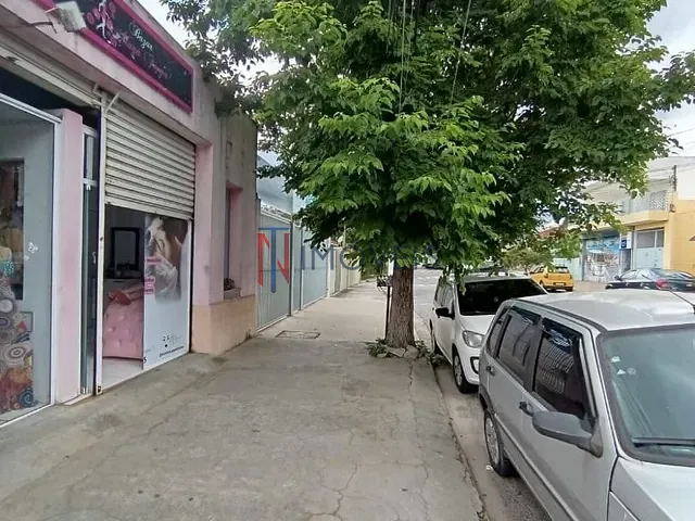 Ponto com 193m², à venda, no bairro Alvinópolis em Atibaia