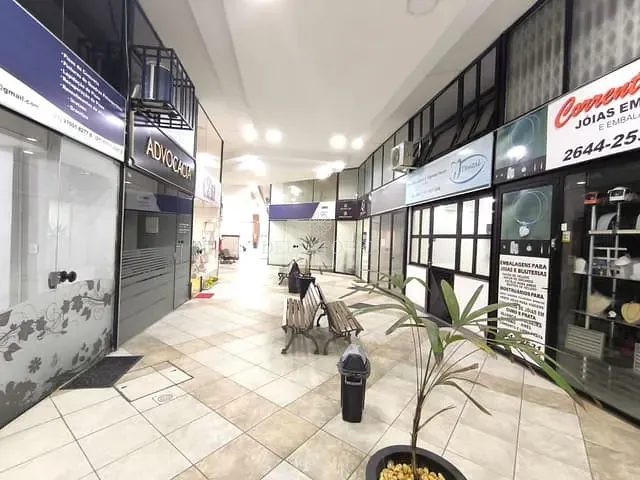 Loja à venda ou para alugar, no bairro Várzea em Teresópolis