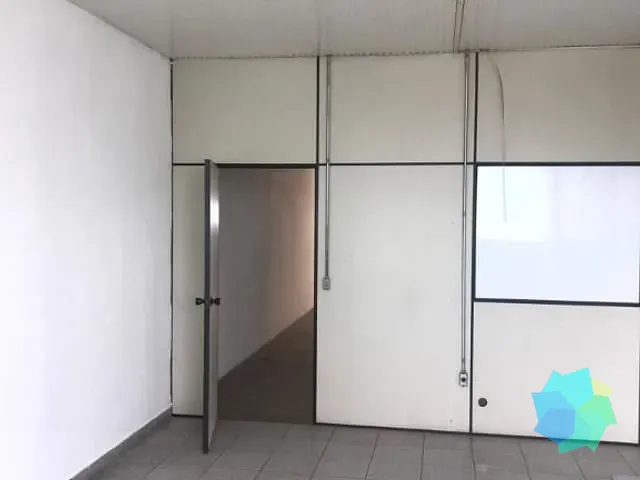 Loja com 700m², para alugar, no bairro Centro em Salto