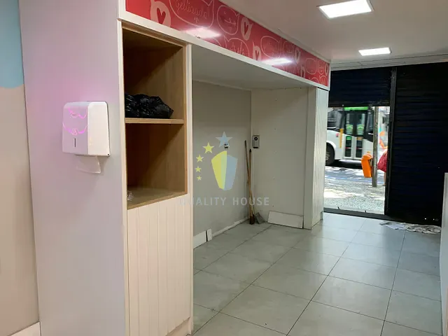 Loja com 97m², para alugar, no bairro Copacabana em Rio de Janeiro