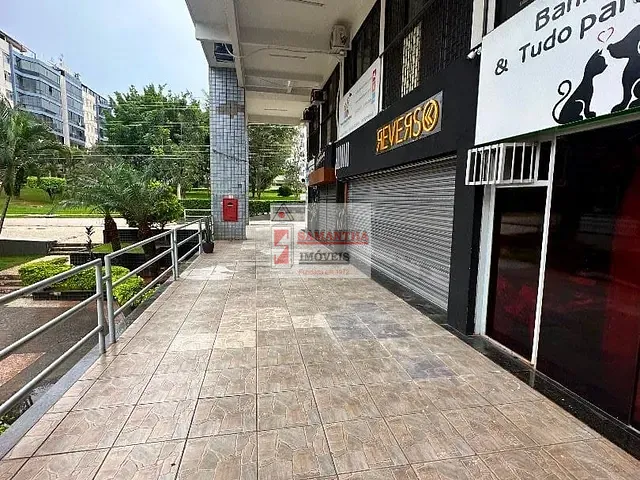 Loja à venda, no bairro Asa Norte em Brasília