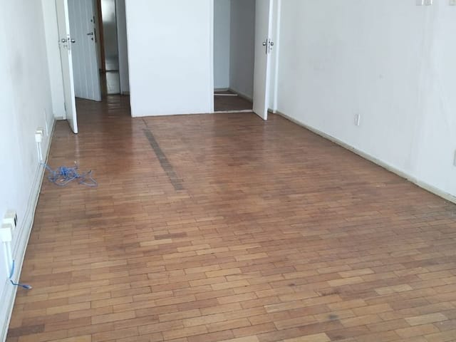 Loja com 45m², à venda, no bairro Centro em Juiz de Fora