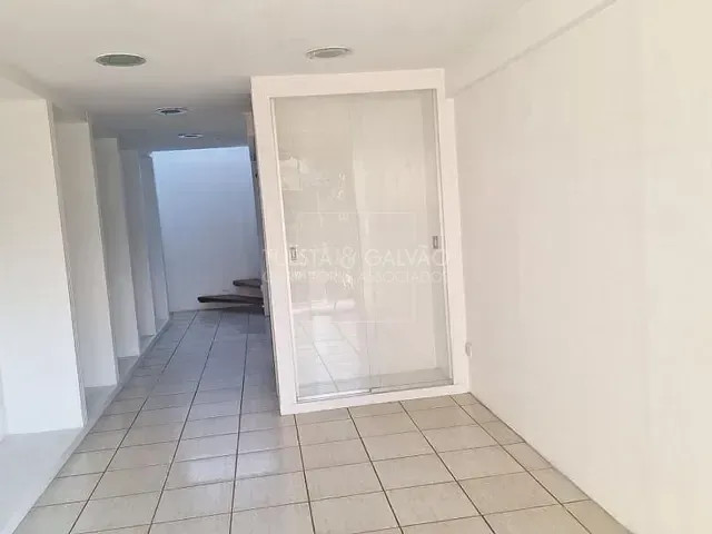 Loja com 40m², para alugar, no bairro Água Verde em Curitiba