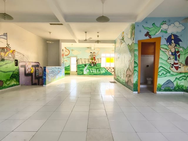 Loja com 400m², à venda, no bairro Ramos em Rio de Janeiro