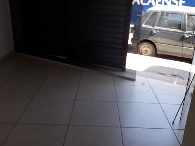 Loja com 50m², para alugar, no bairro Centro em Macaé