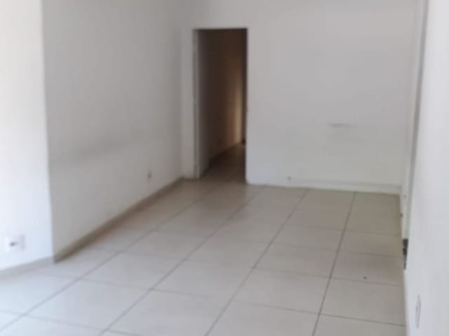 Loja com 50m², para alugar, no bairro Centro em Macaé