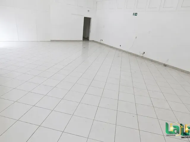 Loja para alugar, no bairro Barra em Muriaé