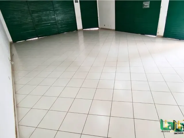 Loja para alugar, no bairro Barra em Muriaé