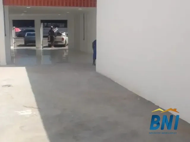 Loja com 108m², para alugar, no bairro INTENDENTE MAGALHAES em Rio de Janeiro