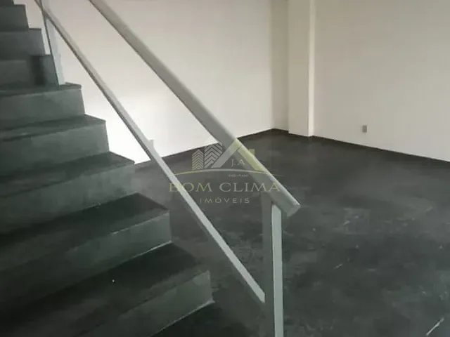 Loja à venda, no bairro Manoel Honório em Juiz de Fora