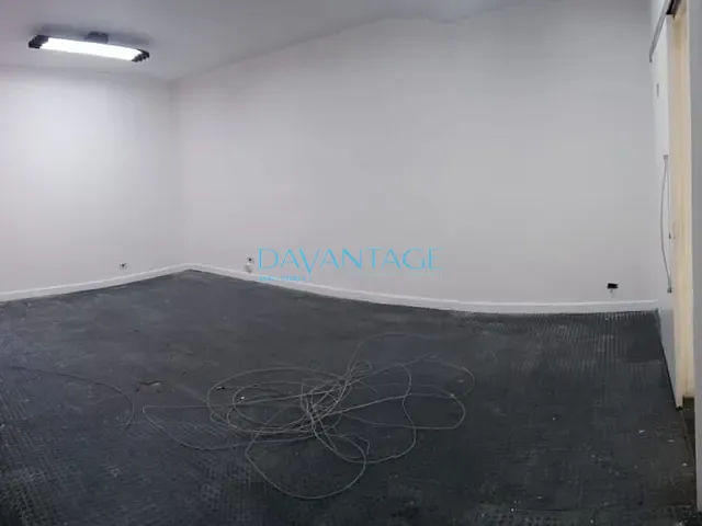 Loja com 145m², para alugar, no bairro República em São Paulo