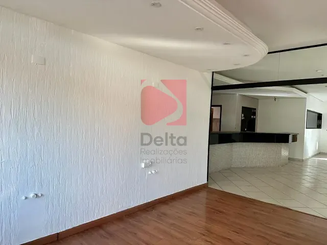 Loja com 321m², à venda, no bairro Vila São Judas Tadeu em Pirassununga