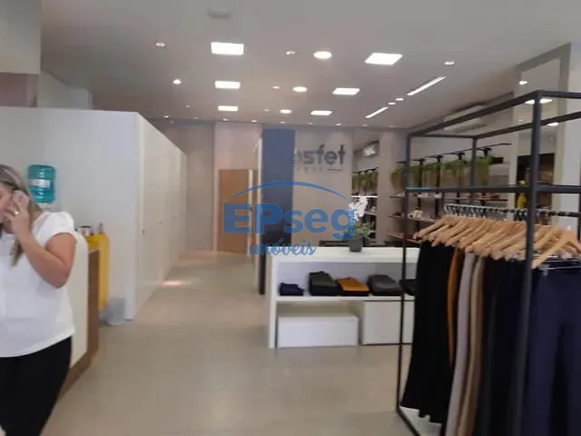 Loja com 250m², à venda, no bairro Centro em Londrina