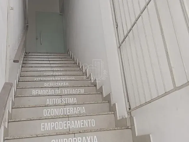 Loja com 250m², para alugar, no bairro Centro em Guapimirim