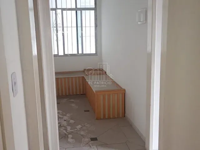 Loja com 250m², para alugar, no bairro Centro em Guapimirim