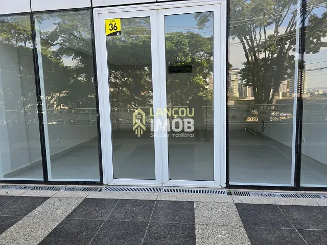 Loja à venda ou para alugar, no bairro Chácara Urbana em Jundiaí
