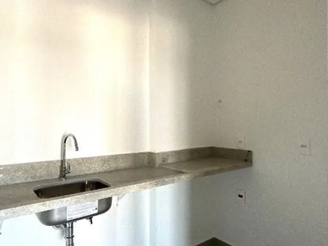 Loja com 142m², para alugar, no bairro Bela Suiça em Londrina
