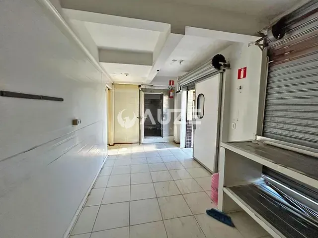 Loja com 45m², à venda, no bairro Monza em Colombo