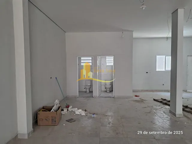Loja com 260m², para alugar, no bairro Caiçara em Praia Grande
