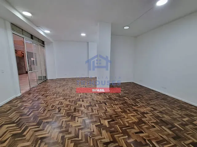 Loja com 70m², à venda, no bairro Centro em Curitiba