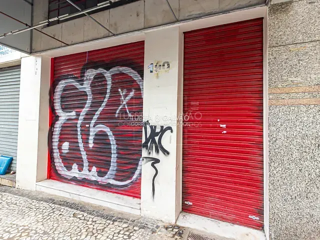 Prédio com 365m², à venda, no bairro Centro em Curitiba