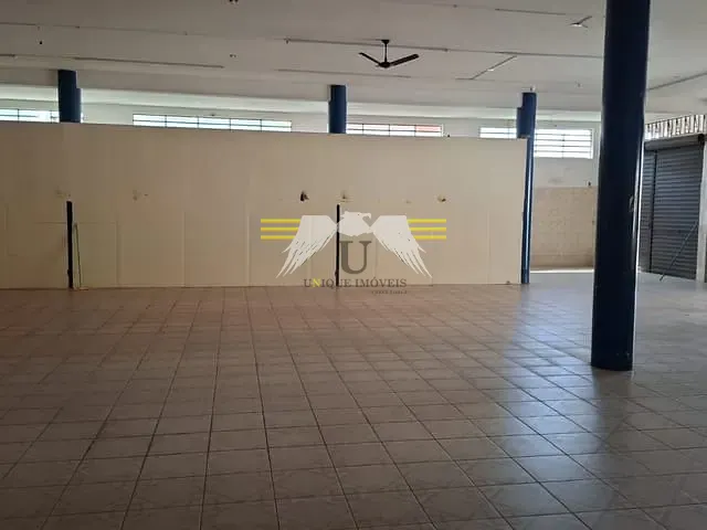 Loja para alugar, no bairro Vila Santa Isabel em São Paulo