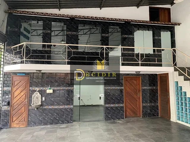 Loja com 270m², para alugar, no bairro Água Rasa em São Paulo
