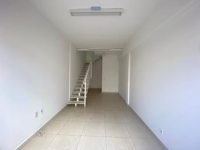 Loja para alugar, no bairro Dom Bosco em Juiz de Fora