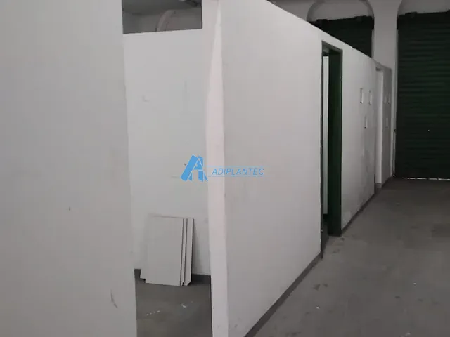 Loja para alugar, no bairro São Francisco Xavier em Rio de Janeiro