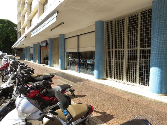 Loja com 1942m², à venda, no bairro Centro em Londrina