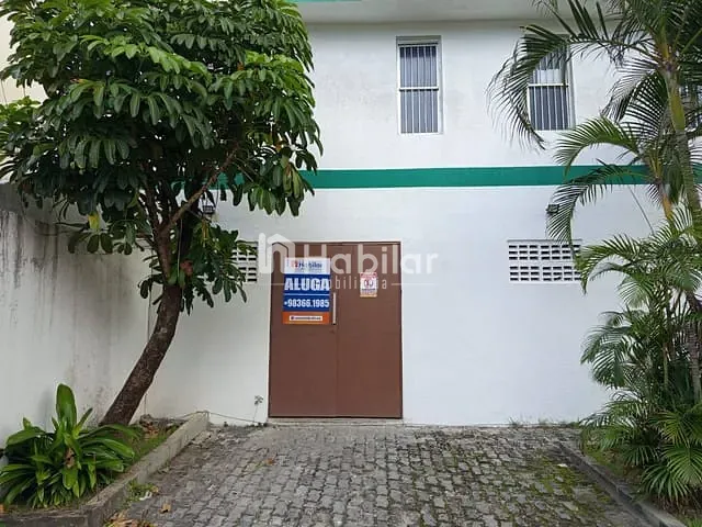 Loja para alugar, no bairro Amaralina em Salvador