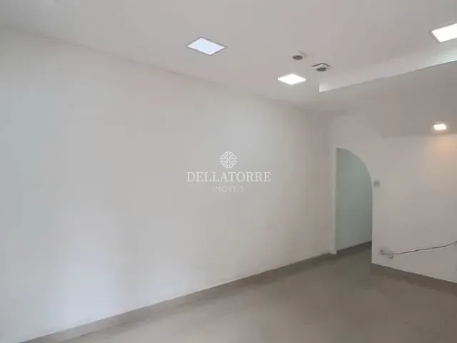 Loja com 994m², para alugar, no bairro Várzea em Teresópolis