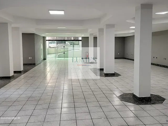 Loja com 435m², para alugar, no bairro Paraíso em Americana