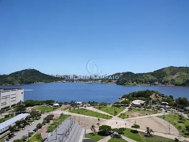 Loja com 40m², à venda, no bairro Enseada do Suá em Vitória
