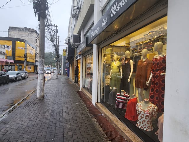 Loja com 50m², para alugar, no bairro Centro em Cabo Frio
