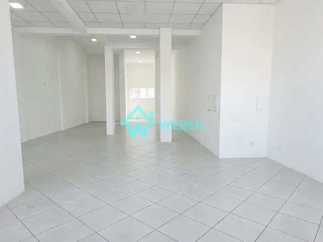 Loja com 551m², para alugar, no bairro Centro em Novo Hamburgo